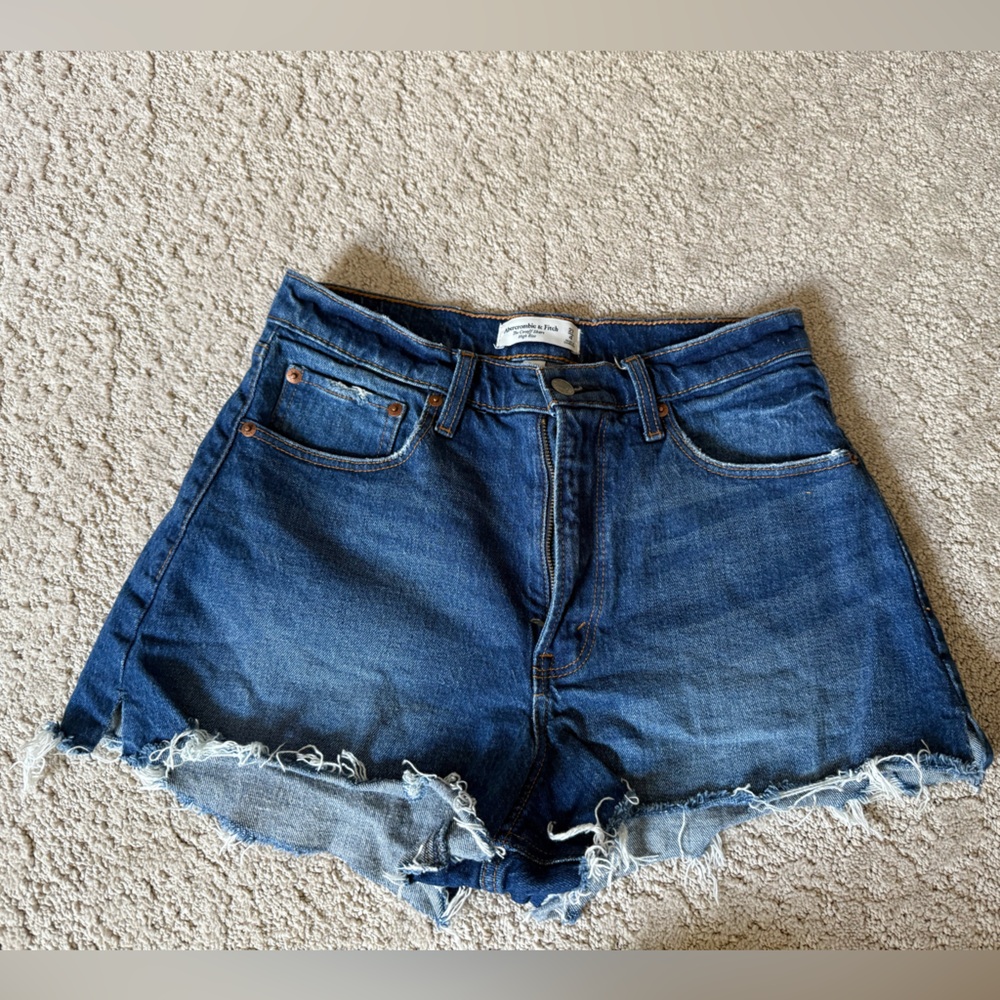 Abercrombie and Fitch the cutoff short high rise, curve love size 4